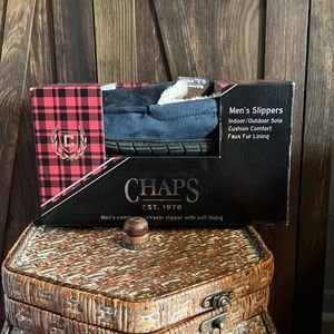 NEW CHAPS mens slippers size 13